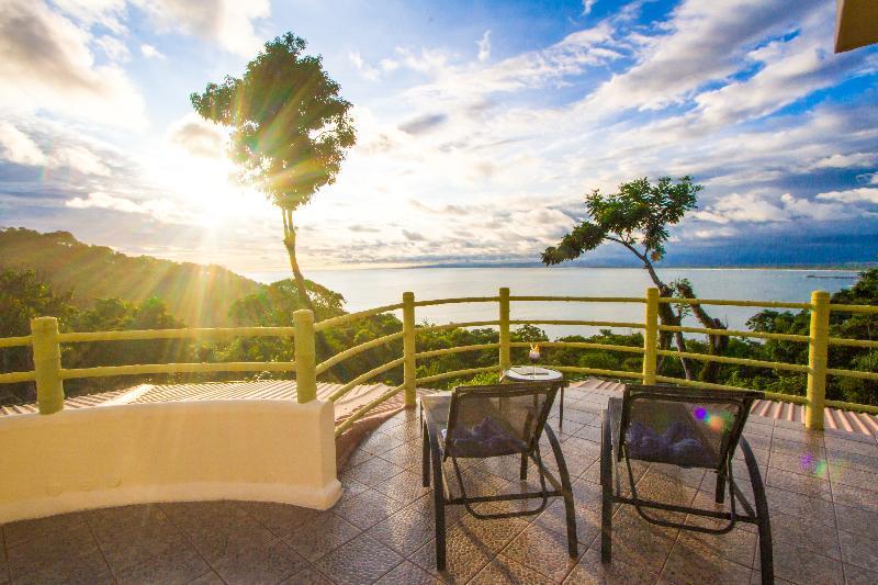 Issimo Suites Boutique Hotel & Spa - Adults Only マヌエル・アントニオ エクステリア 写真