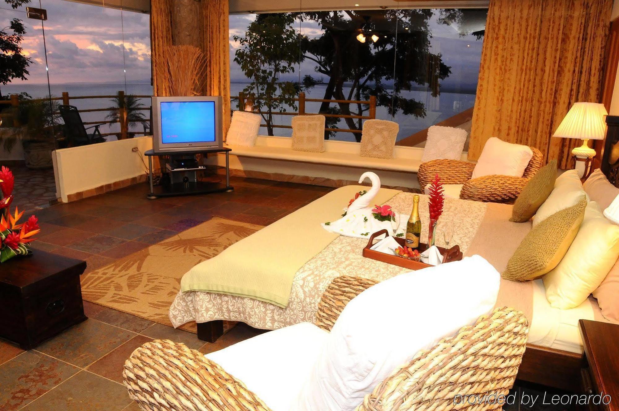 Issimo Suites Boutique Hotel & Spa - Adults Only マヌエル・アントニオ エクステリア 写真