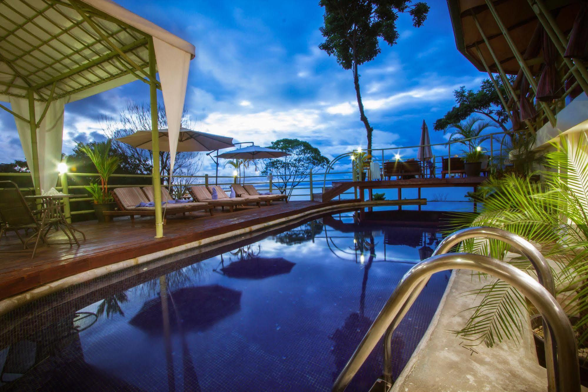 Issimo Suites Boutique Hotel & Spa - Adults Only マヌエル・アントニオ エクステリア 写真